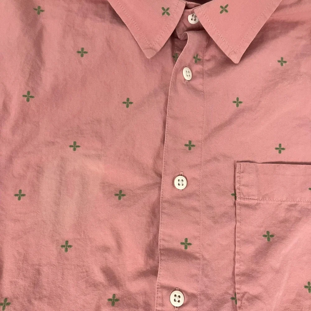 The North Face Shirt Mens XL Pink Geometric Embroidered Short Sleeve Button Up